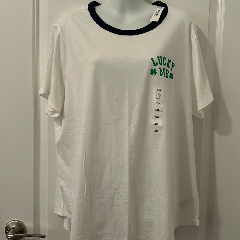 Lucky me 🍀 7 GAP t-shirt